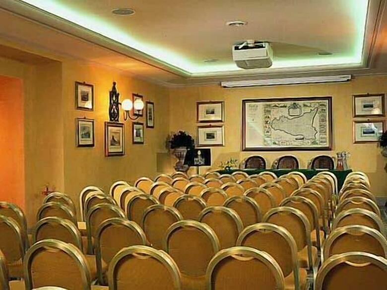 Hotel Villa Paradiso Dell'etna