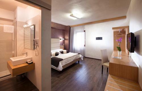 Sport Village Hotel