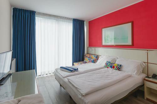 Hotel Holiday