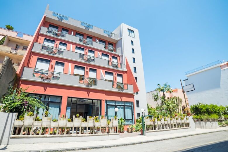 Hotel La Piramide