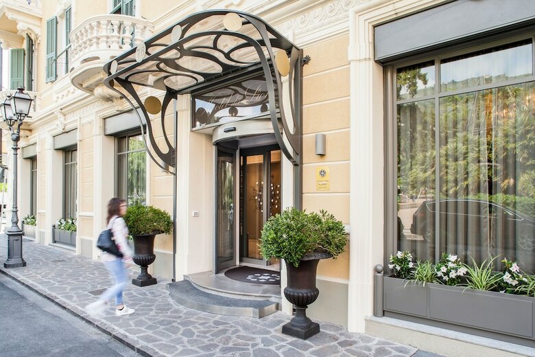 Hotel Dei Fiori - Spa E Ristorante