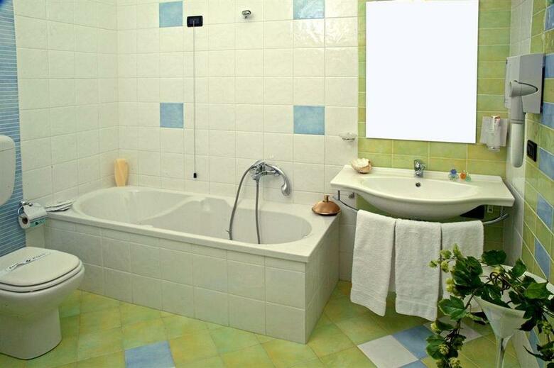 Cerri Hotel