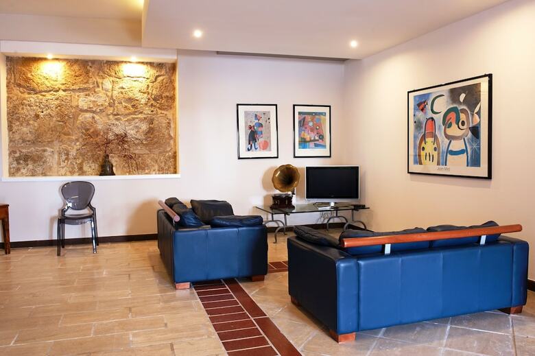 Hotel Al Madarig