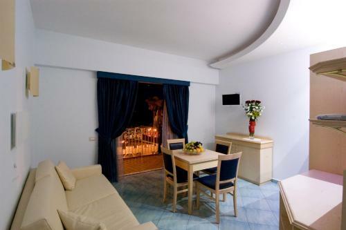 Hostal Venustas Park Hotel