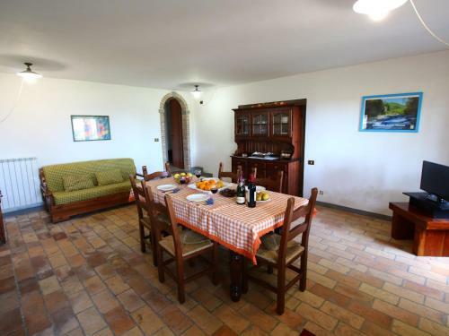 Apartamento Spacious Farmhouse In Bagnoregio With Swimming Pool