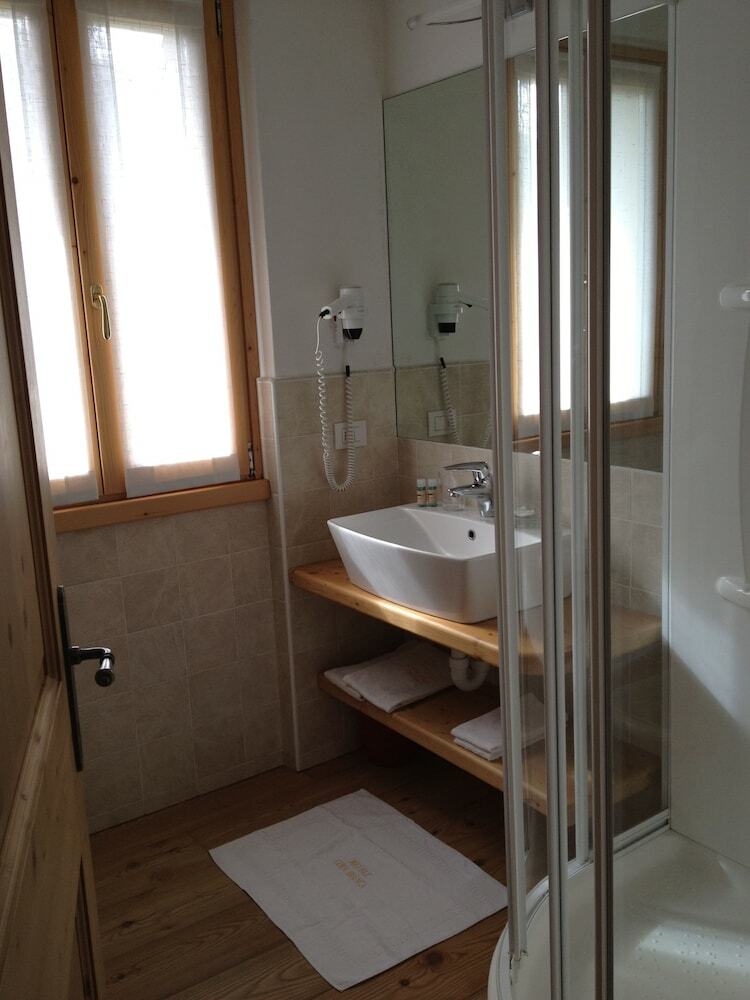 Hotel Meubl� Cima Bianca Garni