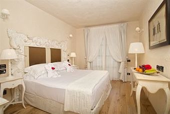 Hotel La Villa Del Re