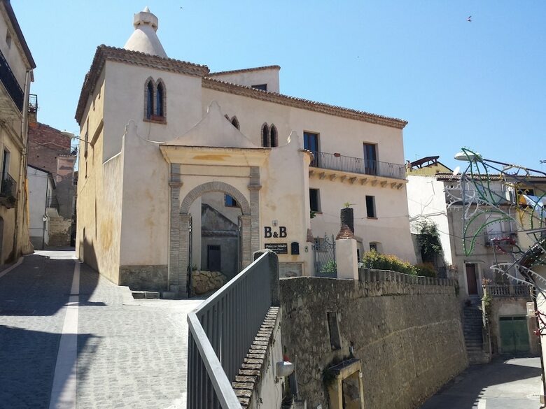 Bed & Breakfast Palazzo Madeo - Residenza D'epoca