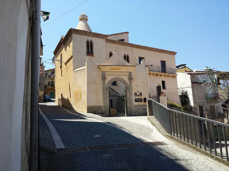 Bed & Breakfast Palazzo Madeo - Residenza D'epoca
