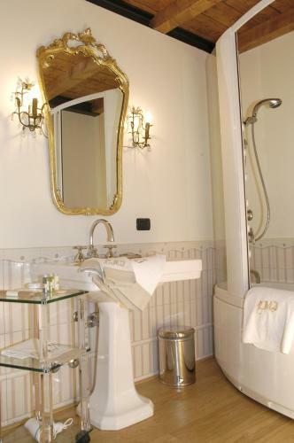 Hotel Locanda Dei Mai Intees