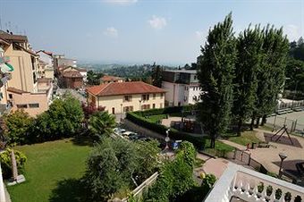 Hostal Hotel Pino Torinese