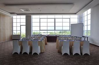 Lorin New Kuta Hotel