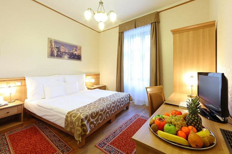 Hotel Historia & Historante