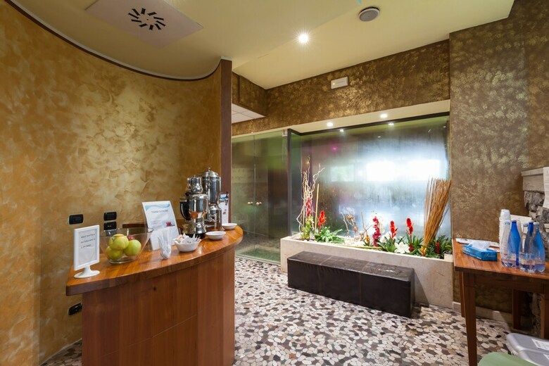 Hotel Lovere Resort & Spa