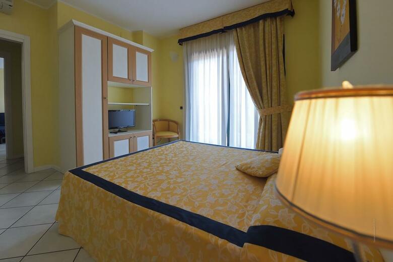 Le Terrazze Sul Lago Suite Hotel
