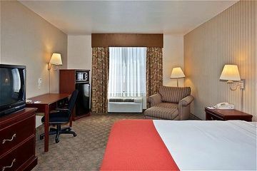 Holiday Inn Express Hotel & Suites Henderson