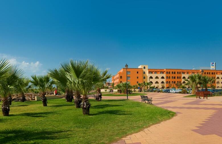 Apartamentos Playamarina