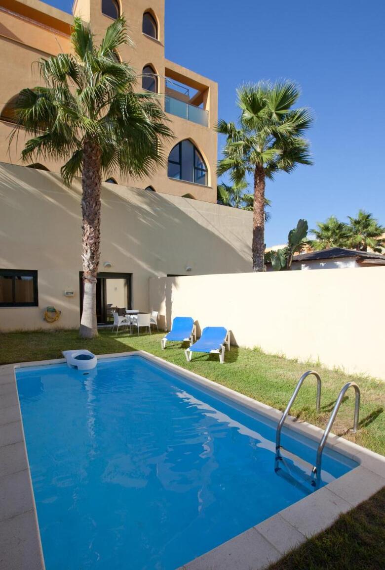 Apartamentos Playamarina