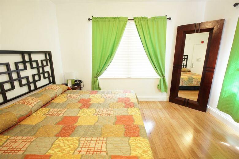 Hotel South Beach Plaza Villas