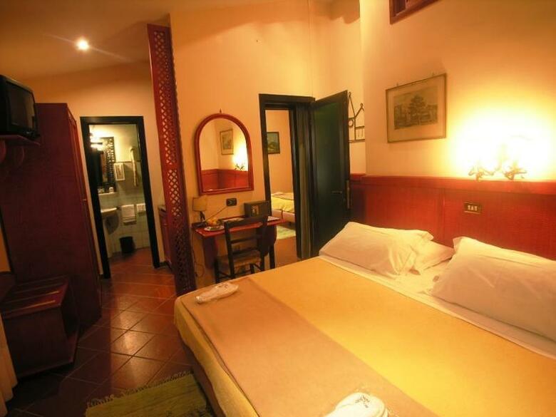 Toledo Hotel