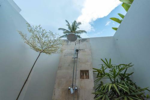 Hotel Living Asia Resort And Spa