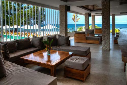 Hotel Living Asia Resort And Spa