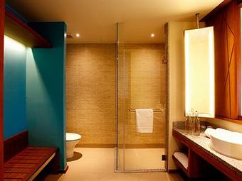 Hotel Centara Ras Fushi Resort And Spa