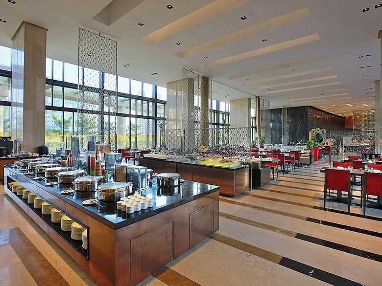 Novotel Kolkata Hotel And Residences