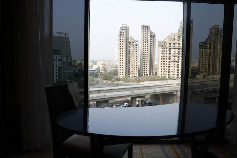 Novotel Kolkata Hotel And Residences