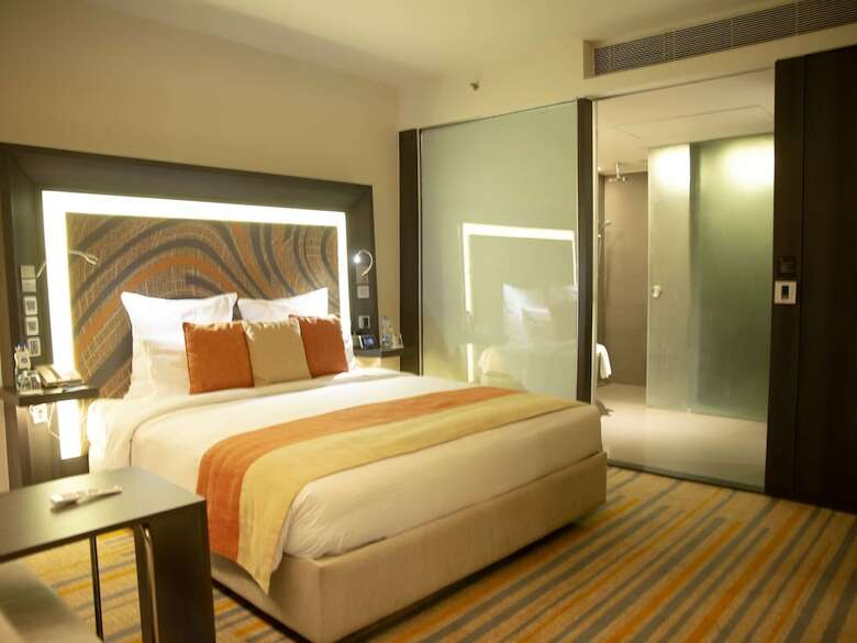 Novotel Kolkata Hotel And Residences