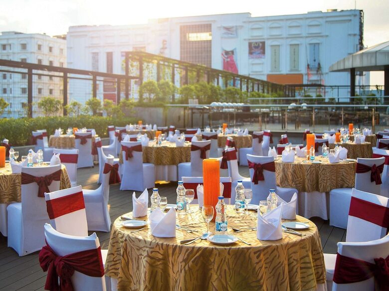 Novotel Kolkata Hotel And Residences