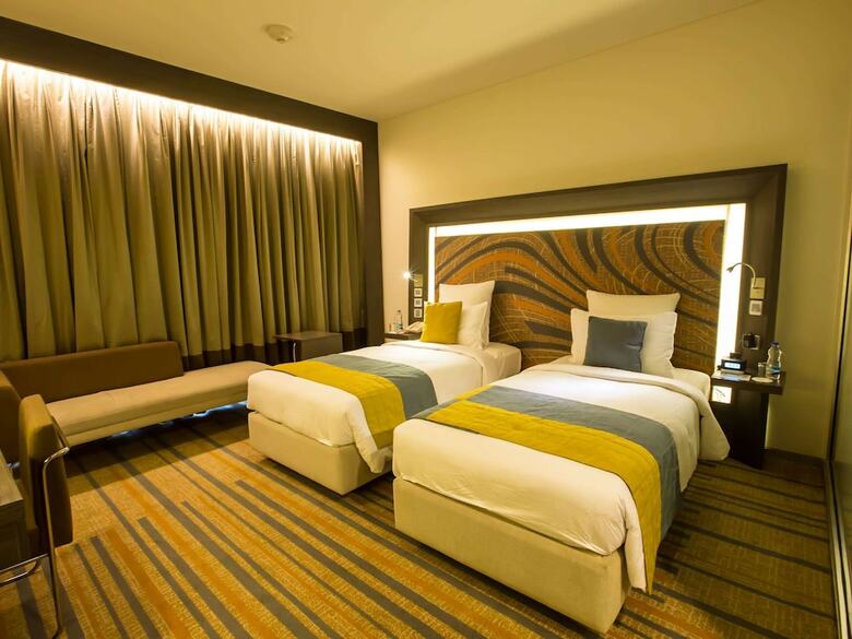 Novotel Kolkata Hotel And Residences