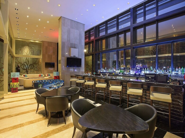 Novotel Kolkata Hotel And Residences