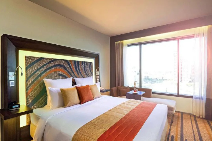 Novotel Kolkata Hotel And Residences