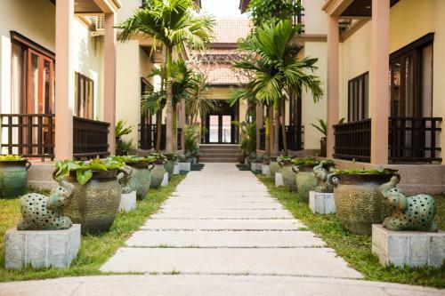 Posada Ang Thong Hotel
