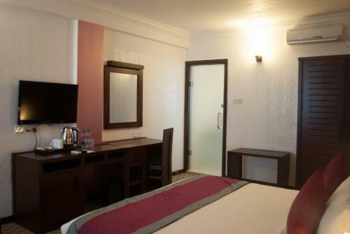 Ceylon City Hotel