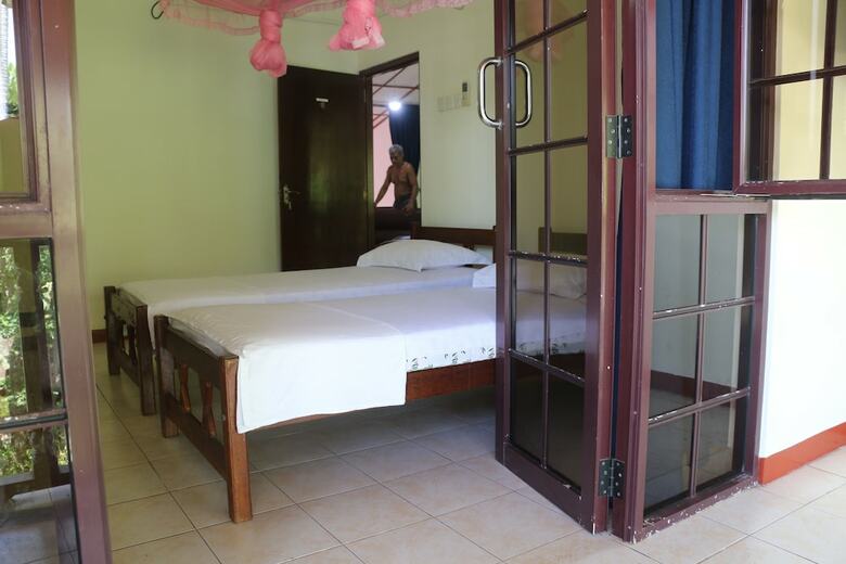Villa Sayuru Inn