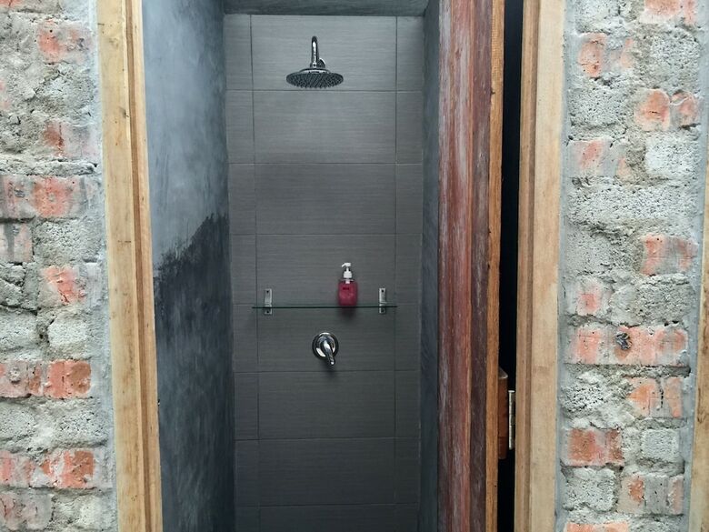 Hostal The Frame Guesthouse