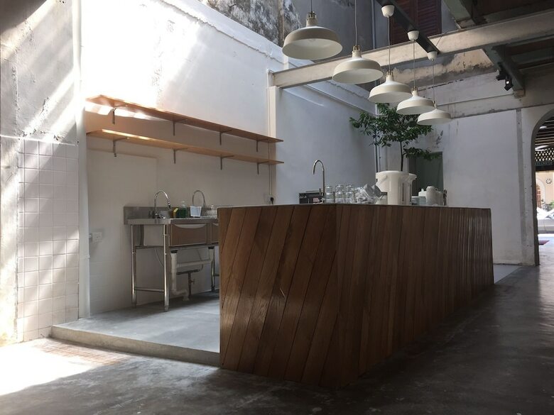 Hostal The Frame Guesthouse