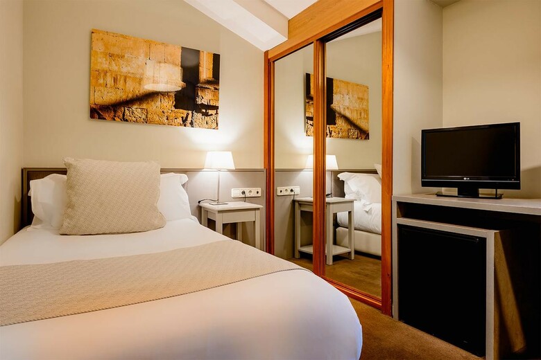 Hotel Ikonik Plaza Mercado