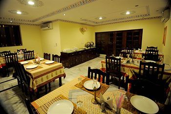 Bed & Breakfast Laxmi Palace - A Heritage Home
