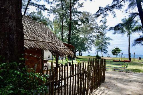 Micky Monkey Beach Hotel