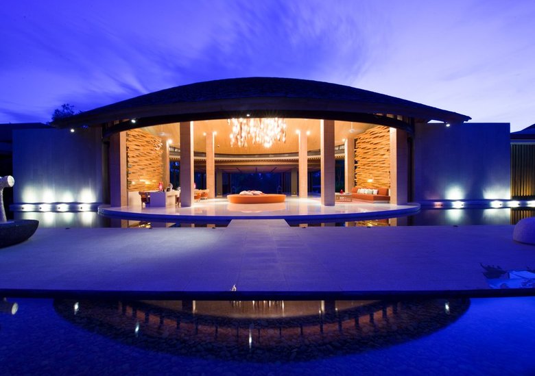 Hotel Renaissance Phuket Resort & Spa