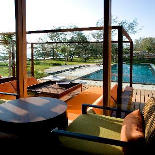 Hotel Renaissance Phuket Resort & Spa