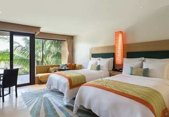 Hotel Renaissance Phuket Resort & Spa