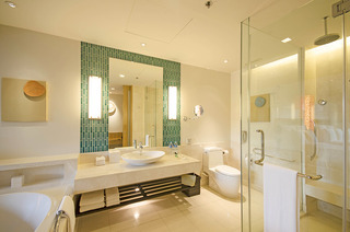 Hotel Renaissance Phuket Resort & Spa