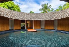 Hotel Renaissance Phuket Resort & Spa