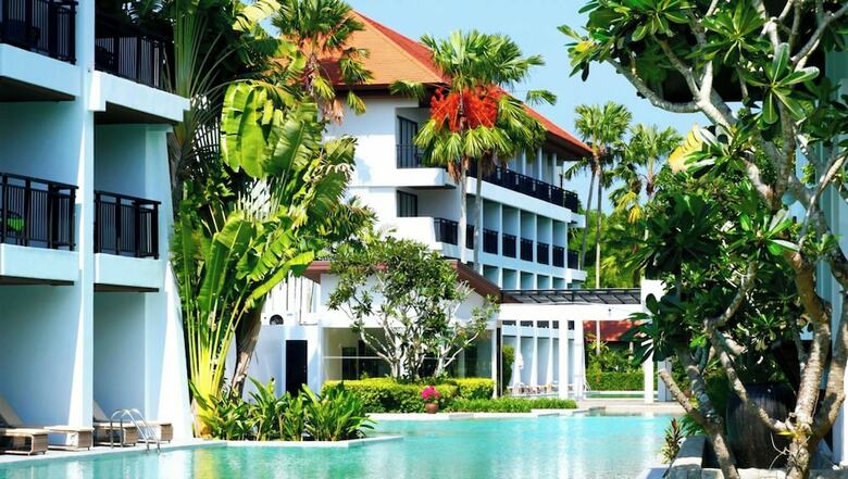 Hotel Estella Phuket Mai Khao Beach Resort