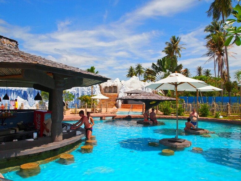Hotel Centara Grand West Sands Resort & Villas Phuket