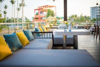 Hotel Centara Grand West Sands Resort & Villas Phuket